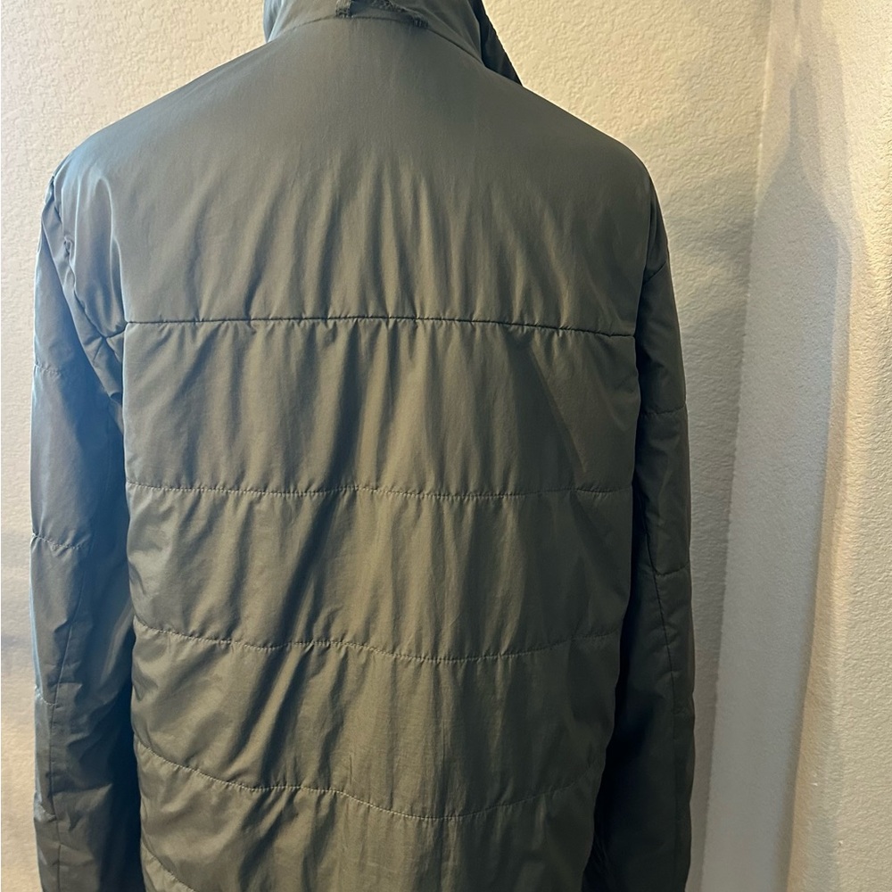 Men’s The North Face Olive and Charcoal Hooded Jacket - Picture 4 of 16